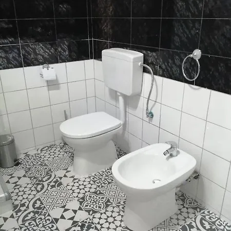 Couette-café Salvone's House 3*
