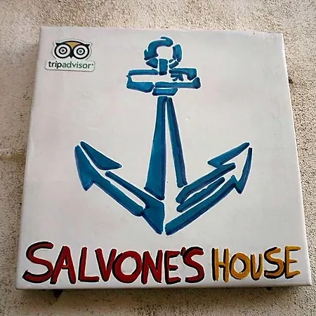 Salvone's House Couette-café
