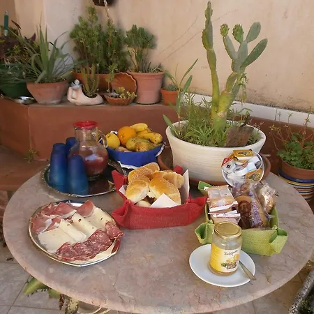 Couette-café Salvone's House Giardini-Naxos