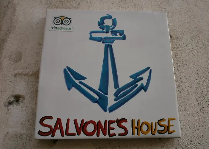 Salvone's House 지아르디니낙소스
